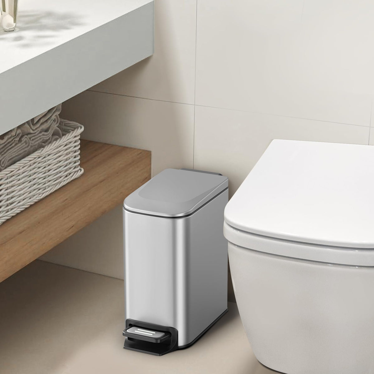 Cesun Small Bathroom Trash Can with Lid, 1.6 Gal, Soft Close, Matte Black