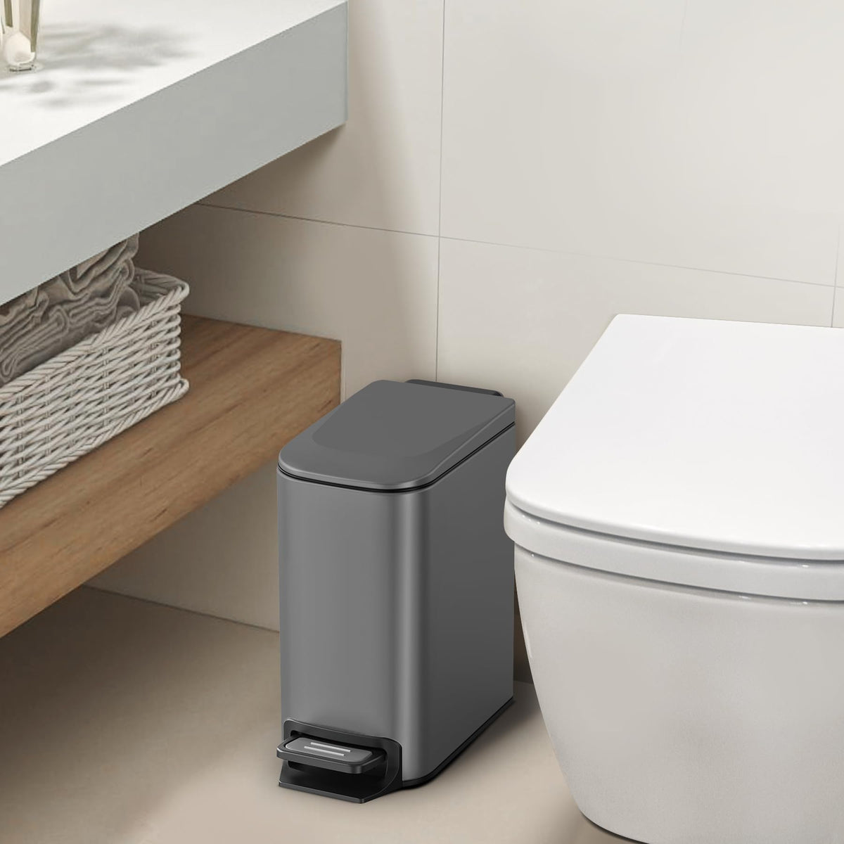 Cesun Small Bathroom Trash Can with Lid, 1.6 Gal, Soft Close, Matte Black
