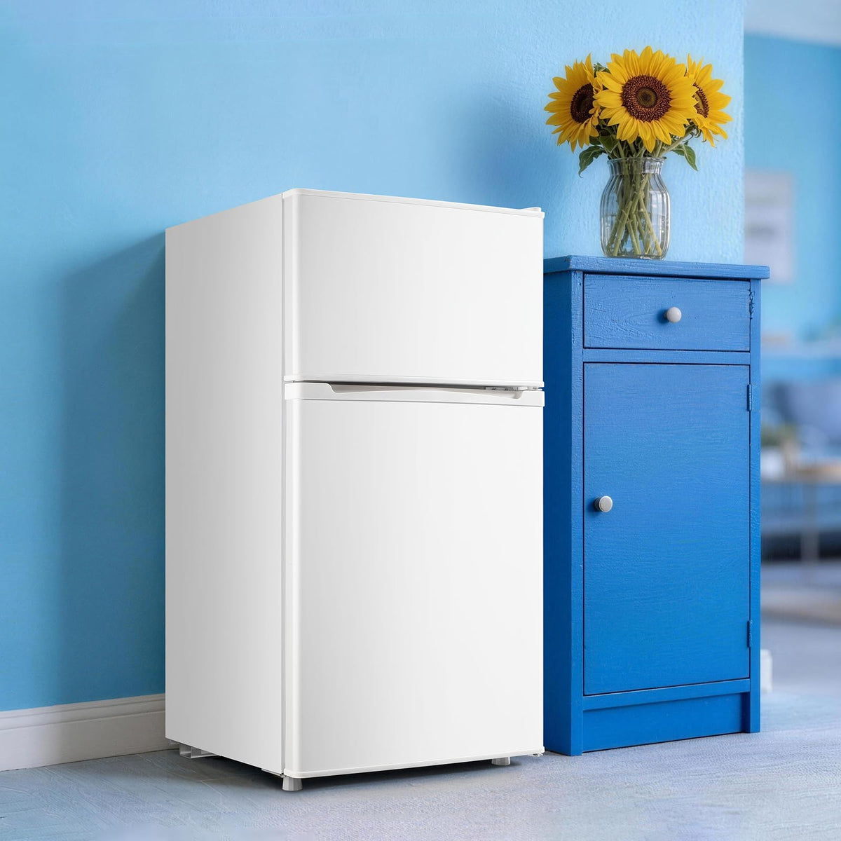 Mini Fridge with Freezer, 3.5 cubic feet 2- Doors Small Refrigerator Features 7 Gear Mechanical Control, Side Bottle Rack, Ideal for Dorm, Kitchen, Apartment, Office, Silver