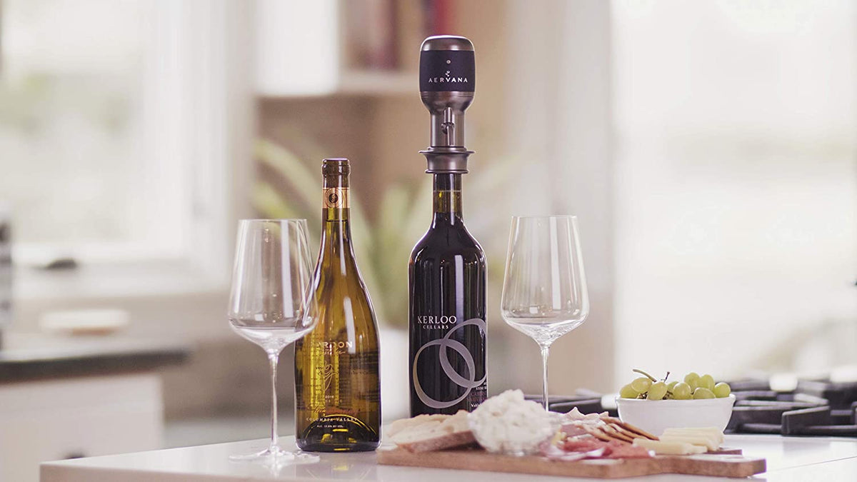 Aervana Select: Variable Electric Wine Aerator and Pourer / Charcoal