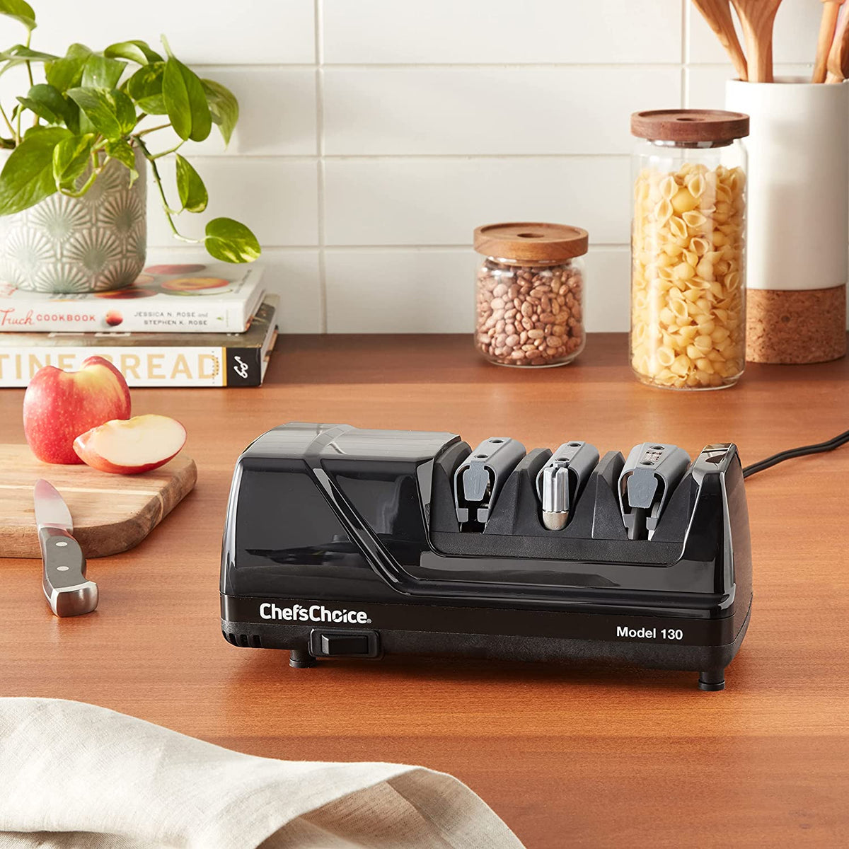 Chef’sChoice 130 Professional Electric Knife Sharpening Station for Black